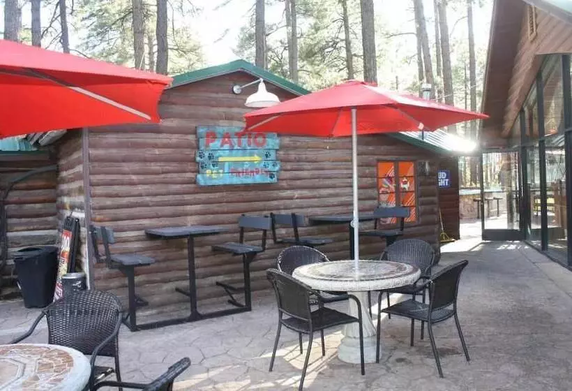 Motelli Lumbermen S Village