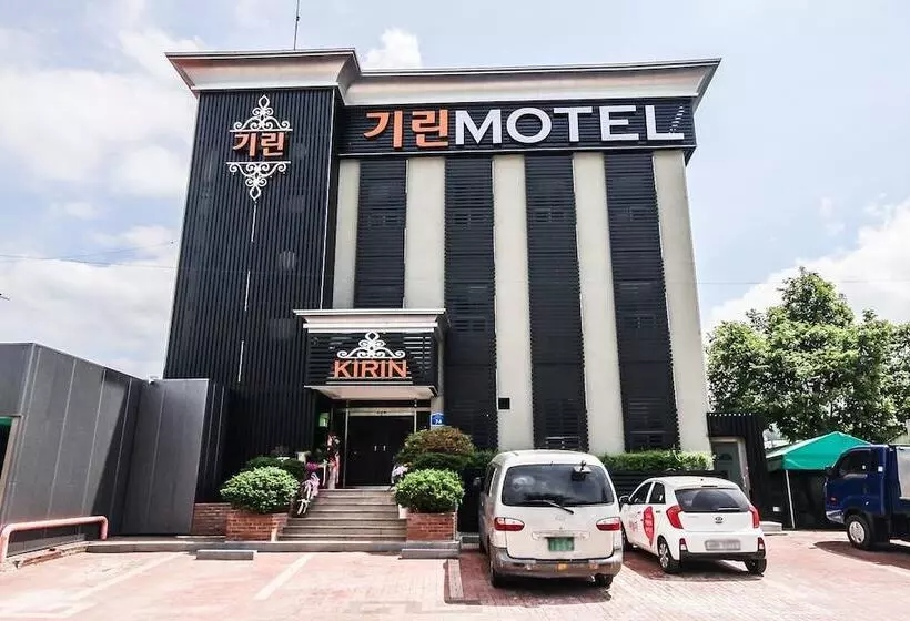 モーテル Muju Girin