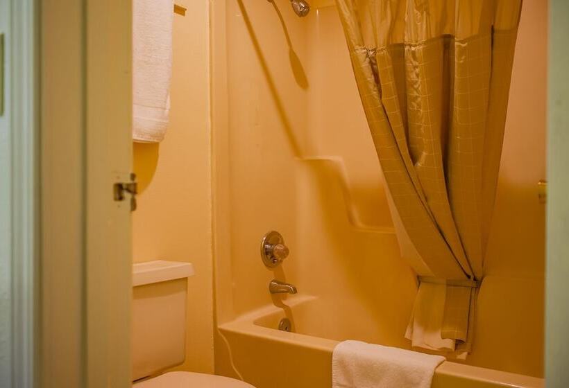 Motel Oyo Duncan, Ok Hwy 81 Near Chisholm Casino