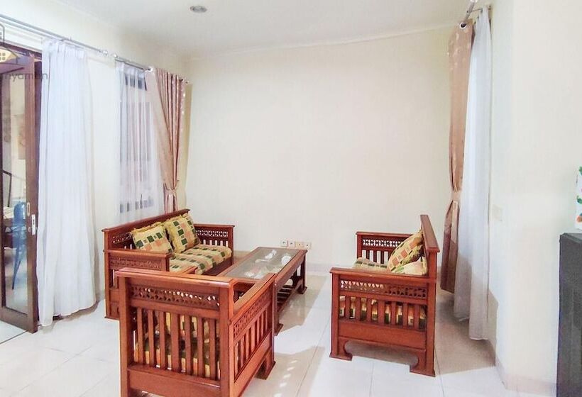 Pensiune Atmosfer Guest House Sentul By Ruang Nyaman