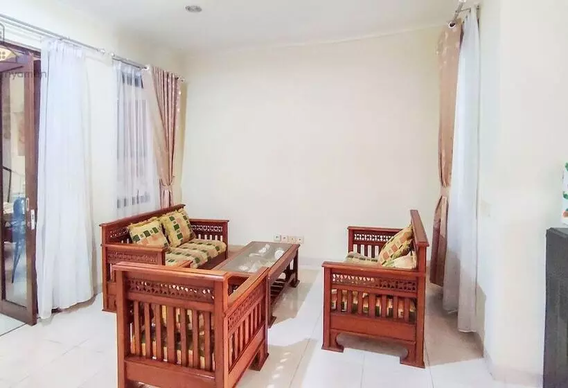 Majatalo Atmosfer Guest House Sentul By Ruang Nyaman