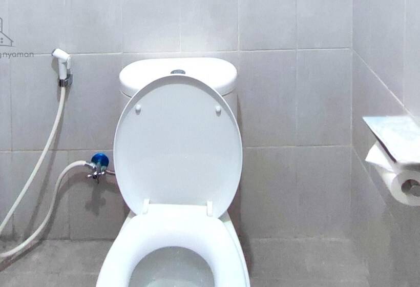 Pensiune Atmosfer Guest House Sentul By Ruang Nyaman