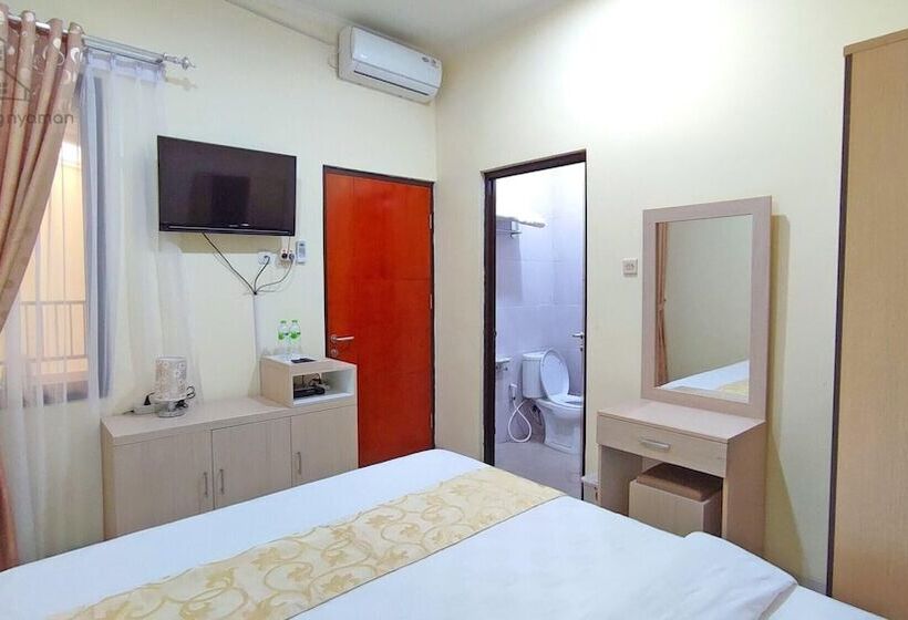 Pensió Atmosfer Guest House Sentul By Ruang Nyaman