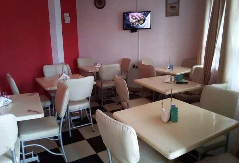 Pensão Chrysalis Guest House & Restaurant Embu