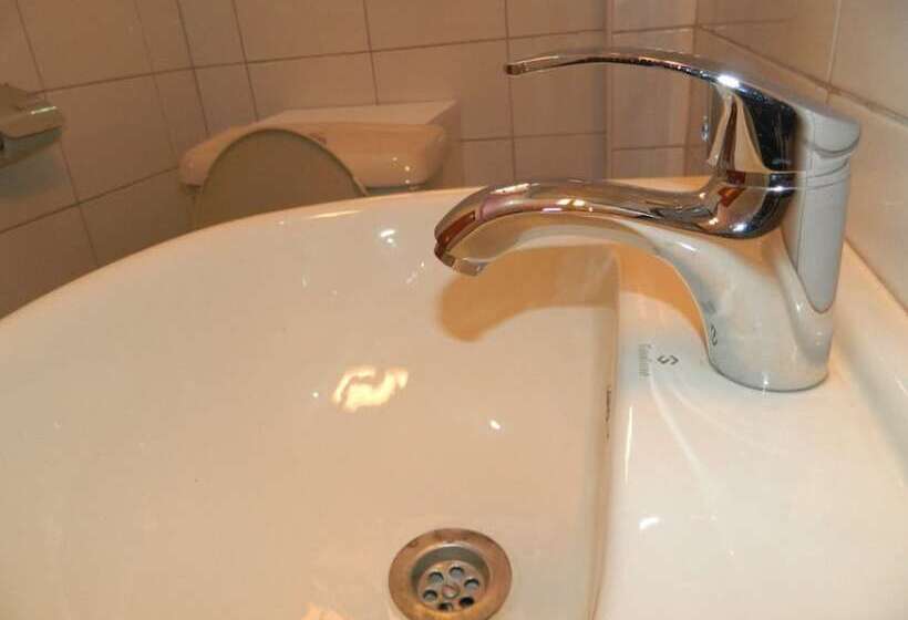 Pensão Chrysalis Guest House & Restaurant Embu