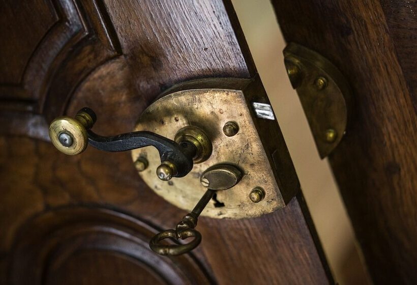 פנסיון Clos Cathala