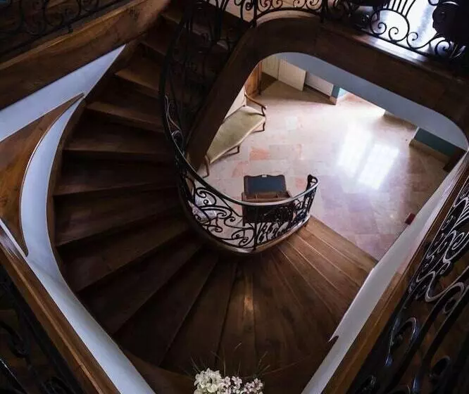 Majatalo Clos Cathala