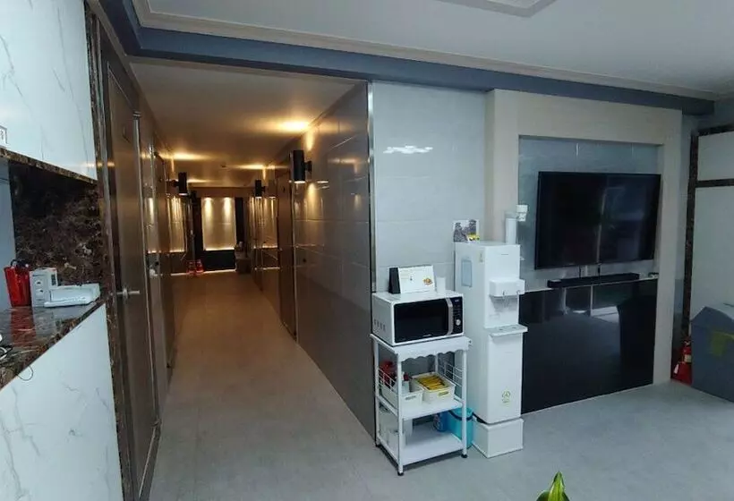 Majatalo Songnisan Amor Guest House