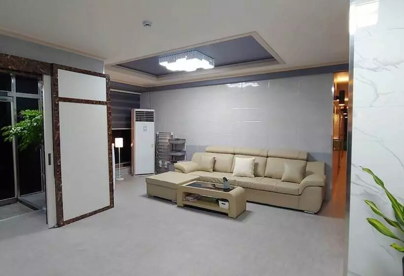 Majatalo Songnisan Amor Guest House