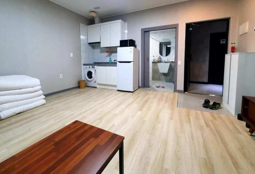 Pensiune Yanggu Lacky Hostel