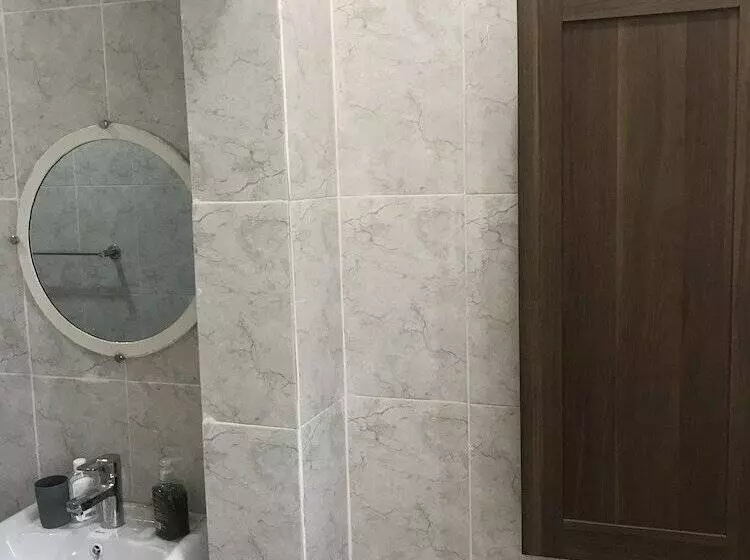 تختخواب و صبحانه Blue Residence