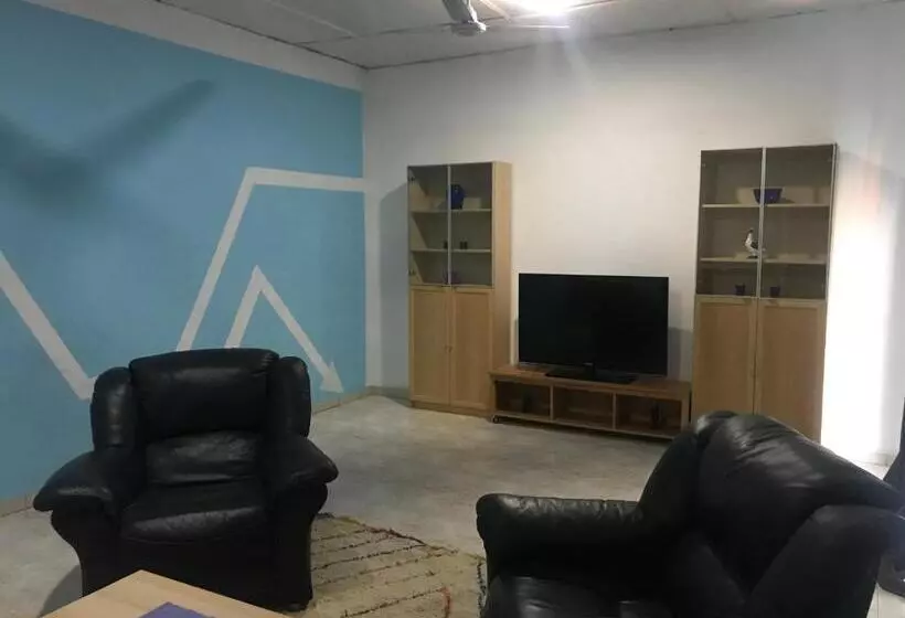 تختخواب و صبحانه Blue Residence