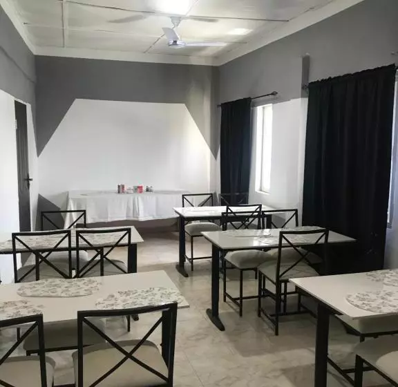 تختخواب و صبحانه Blue Residence