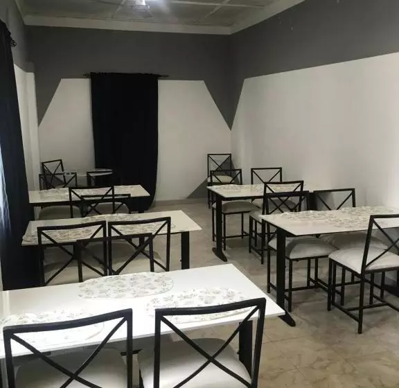 تختخواب و صبحانه Blue Residence