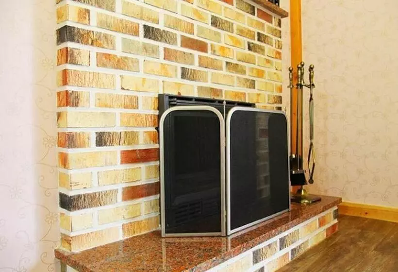 Boryeong Dalbitjeongwon Pension