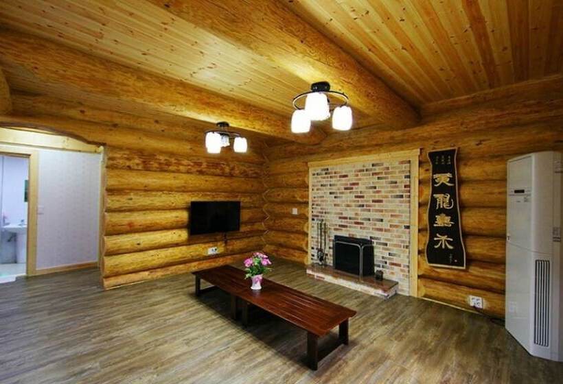 Boryeong Dalbitjeongwon Pension