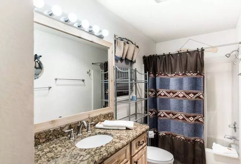Cedar Creek Retreat