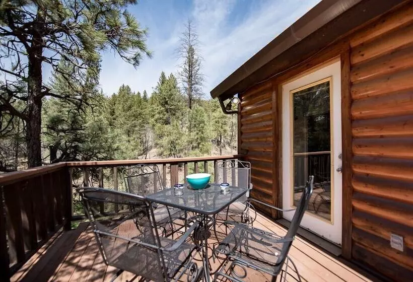 Cedar Creek Retreat