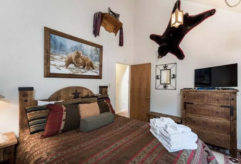 Cedar Creek Retreat