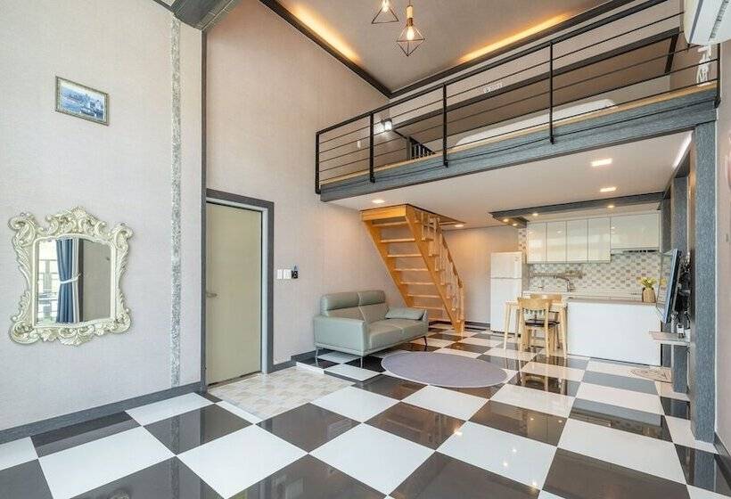 Gapyeong Chagall Spa Pension