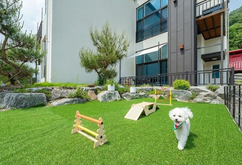 Gapyeong Chagall Spa Pension