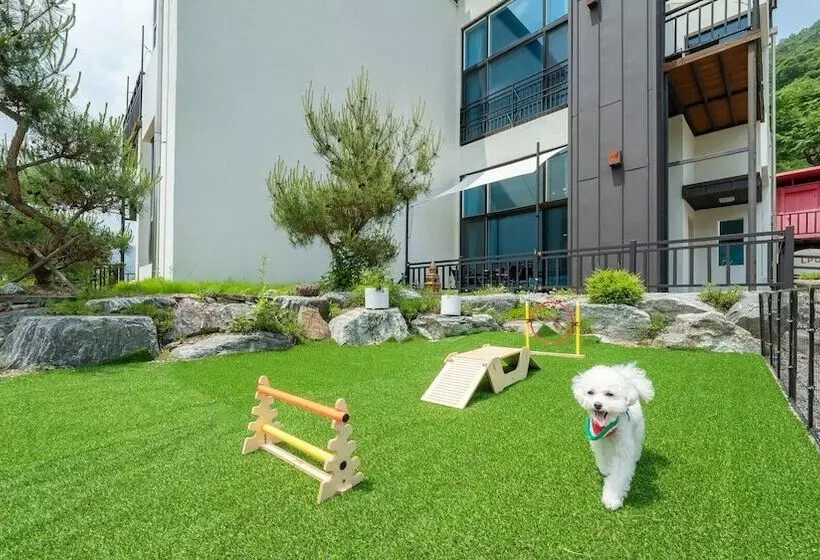 Gapyeong Chagall Spa Pension