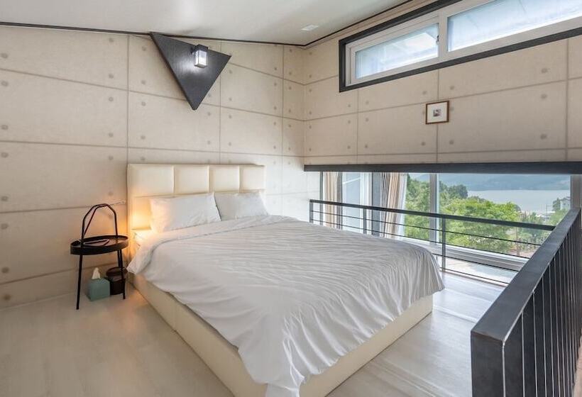 Gapyeong Chagall Spa Pension