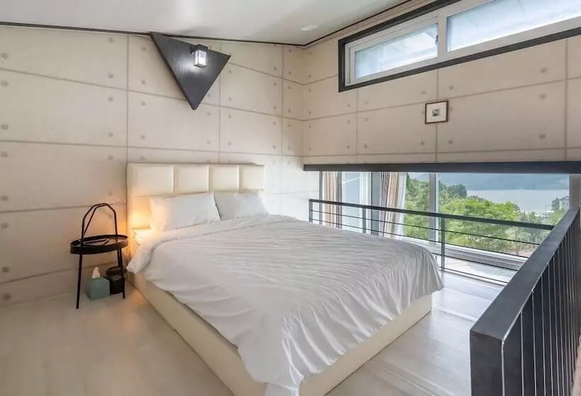 Gapyeong Chagall Spa Pension