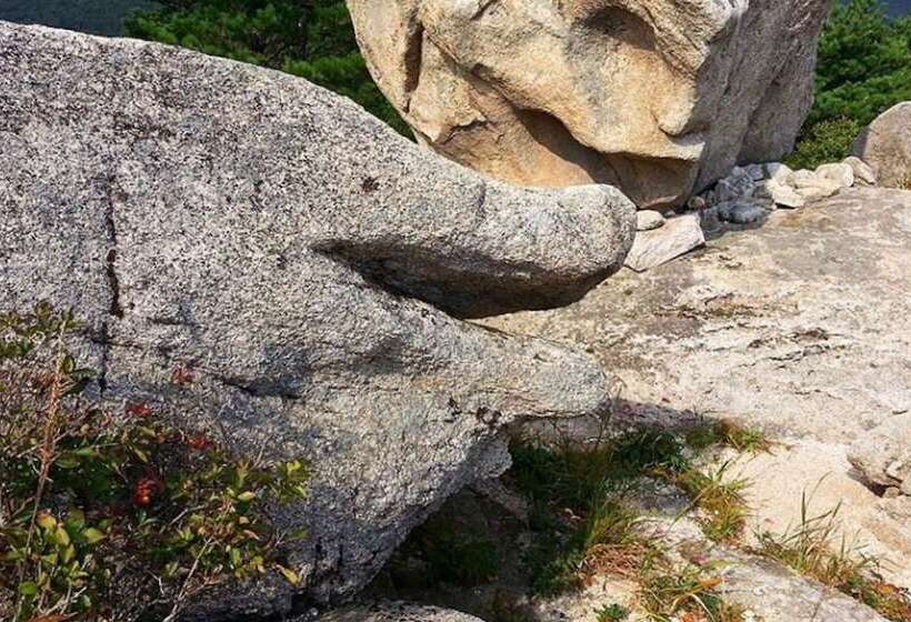 Goseong Sanmaru Pension