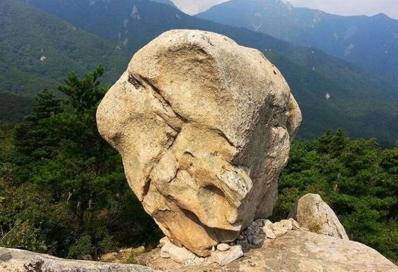 Goseong Sanmaru Pension