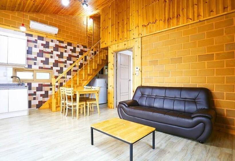 Goseong Sanmaru Pension