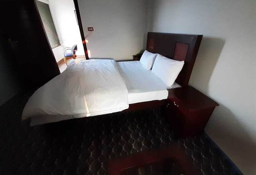 Green Hilton Hotel Shangla