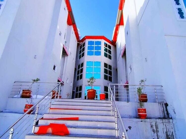 Green Hilton Hotel Shangla