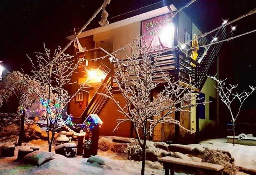 Hongcheon Dalbit Sonata Pension