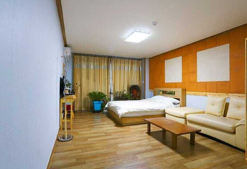 Hongcheon Dalbit Sonata Pension
