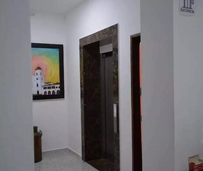 ホテル Bicentenario