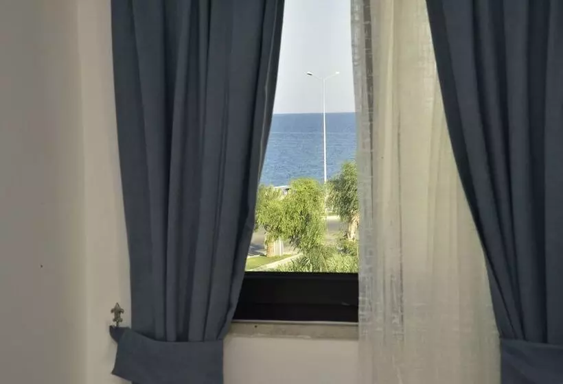 هتل Demyra Boutique
