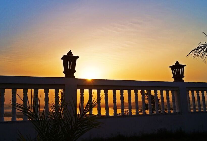 فندق Ganga Village Resort