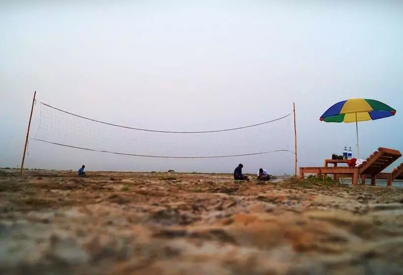 Hotelli Ganga Village Resort