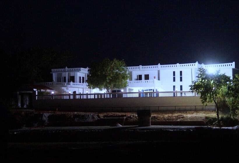 فندق Ganga Village Resort