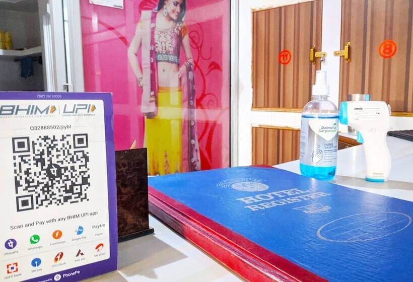 בית מלון כפרי Goroomgo R. K. Dormitory Lucknow