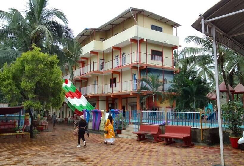 酒店 Manthan Beach Resort