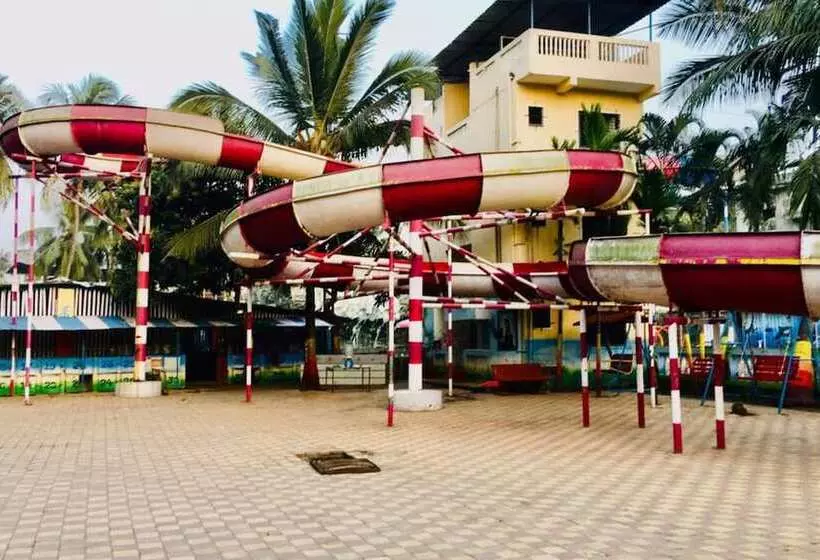 Hotelli Manthan Beach Resort