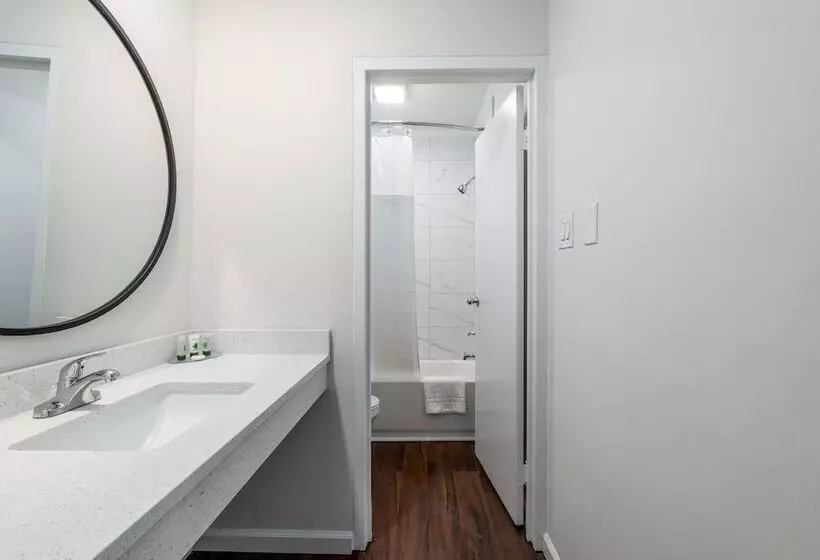 Hotelli Crewe Boutique Inn