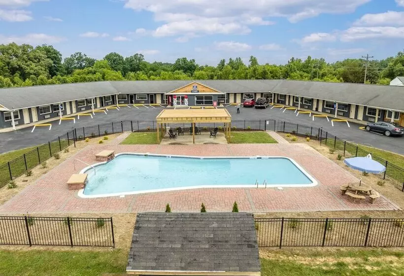 Hotelli Crewe Boutique Inn