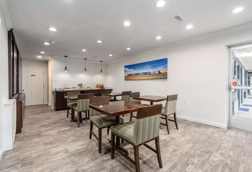 Hotelli Crewe Boutique Inn