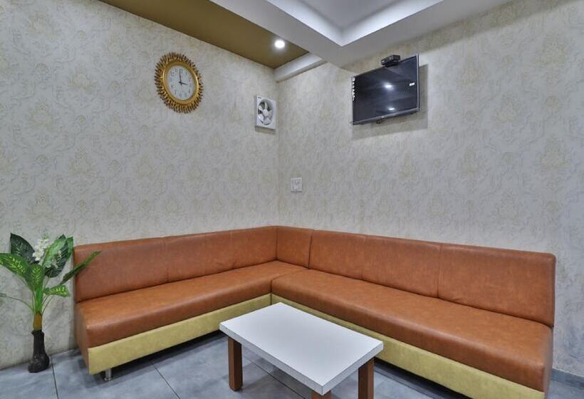 호텔 The Global Point