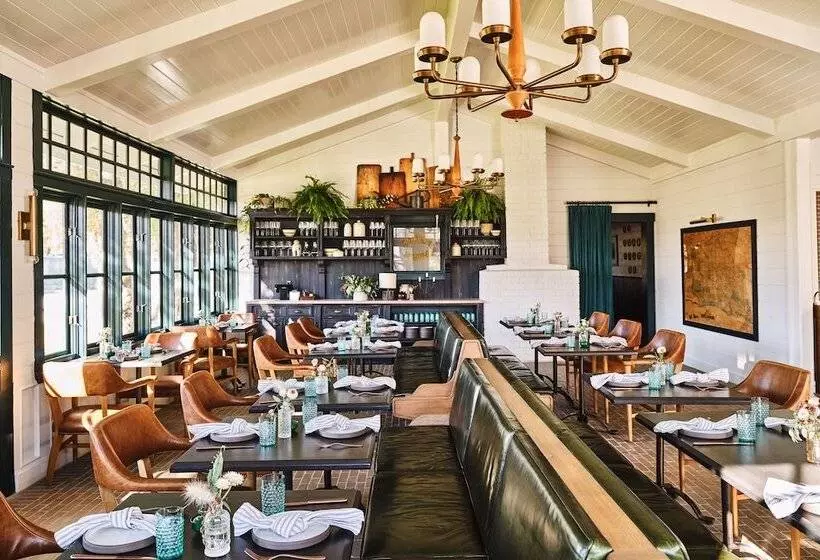 Hotelli The Inn At Mattei S Tavern