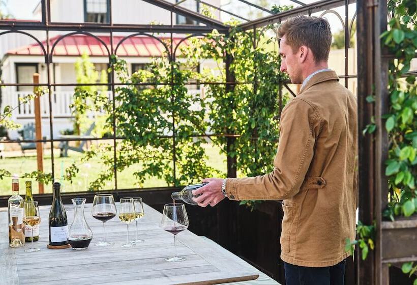 酒店 The Inn At Mattei S Tavern