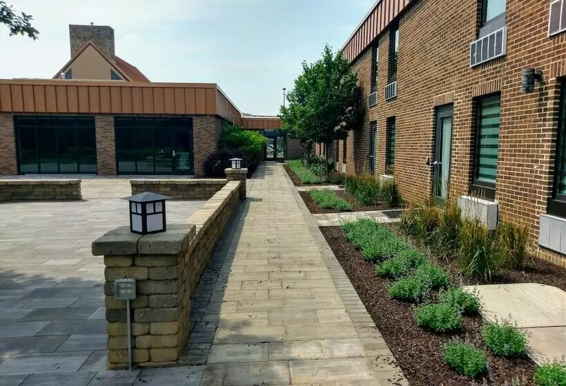 Hotelli The Lodge At Hocking College